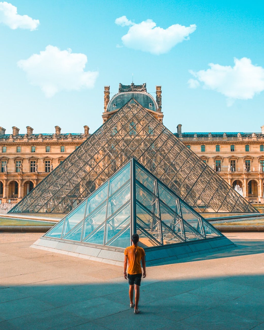 The Louvre is one of the world’s most famous and important art museums, located in Paris,&nbsp;France