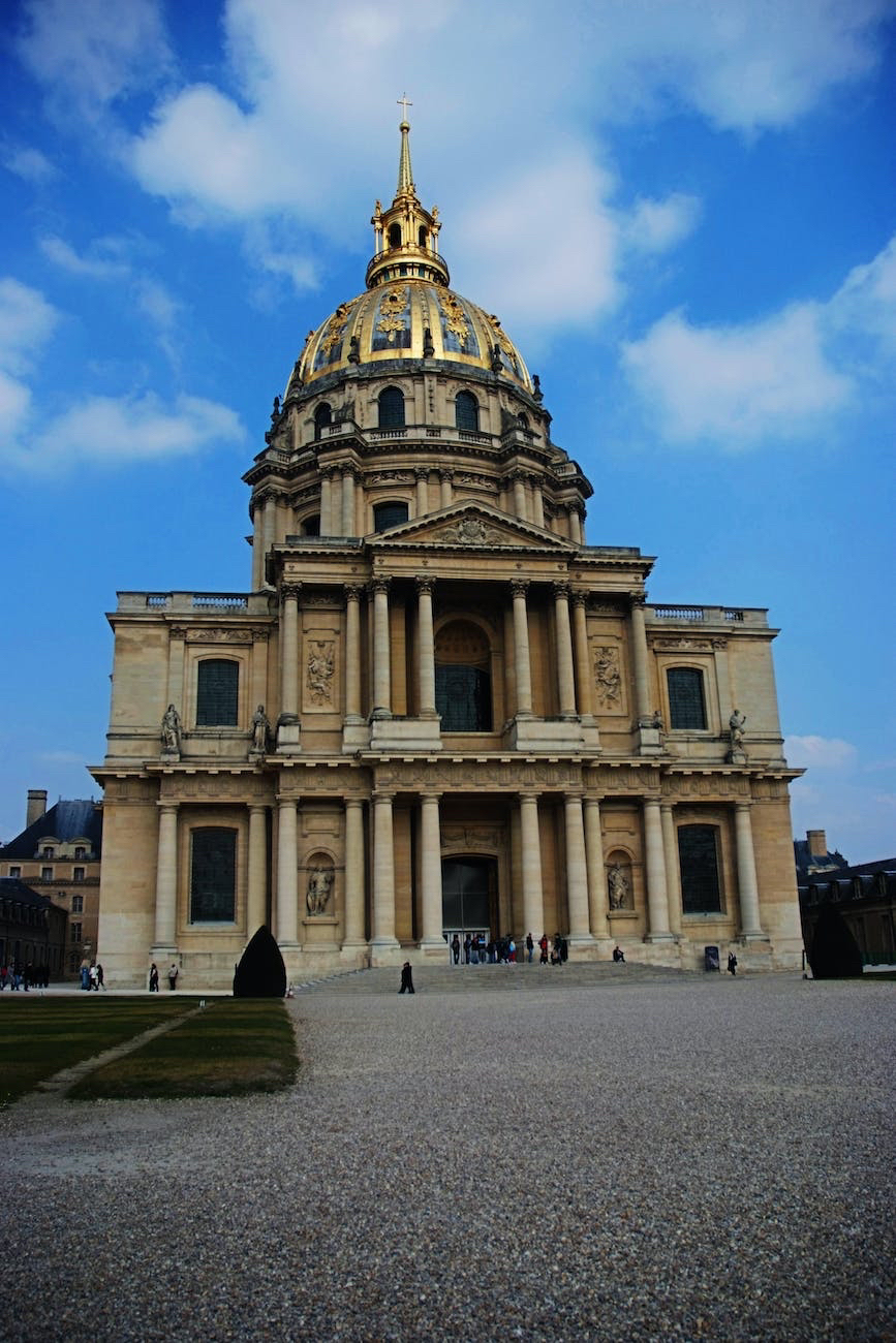 The Tomb of Napoleon Bonaparte is located in Les Invalides, a complex of buildings in Paris, France, which was originally built as a hospital and retirement home for war&nbsp;veterans.